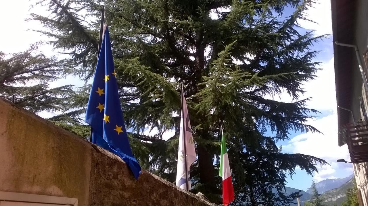 Ostello Residenza Molinatto Oggiono Exterior photo